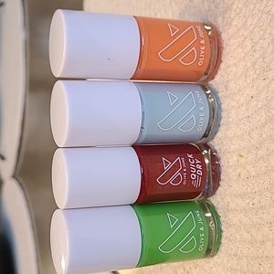 Olive & June Nail Polish 💅  set of 4